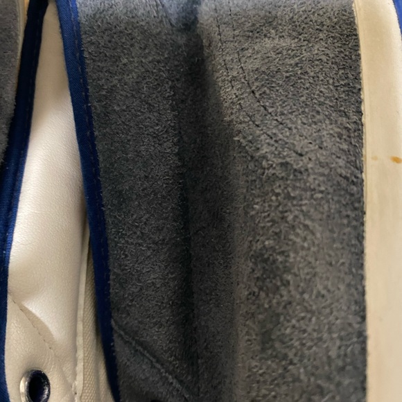 Senakers - Picture 5 of 9